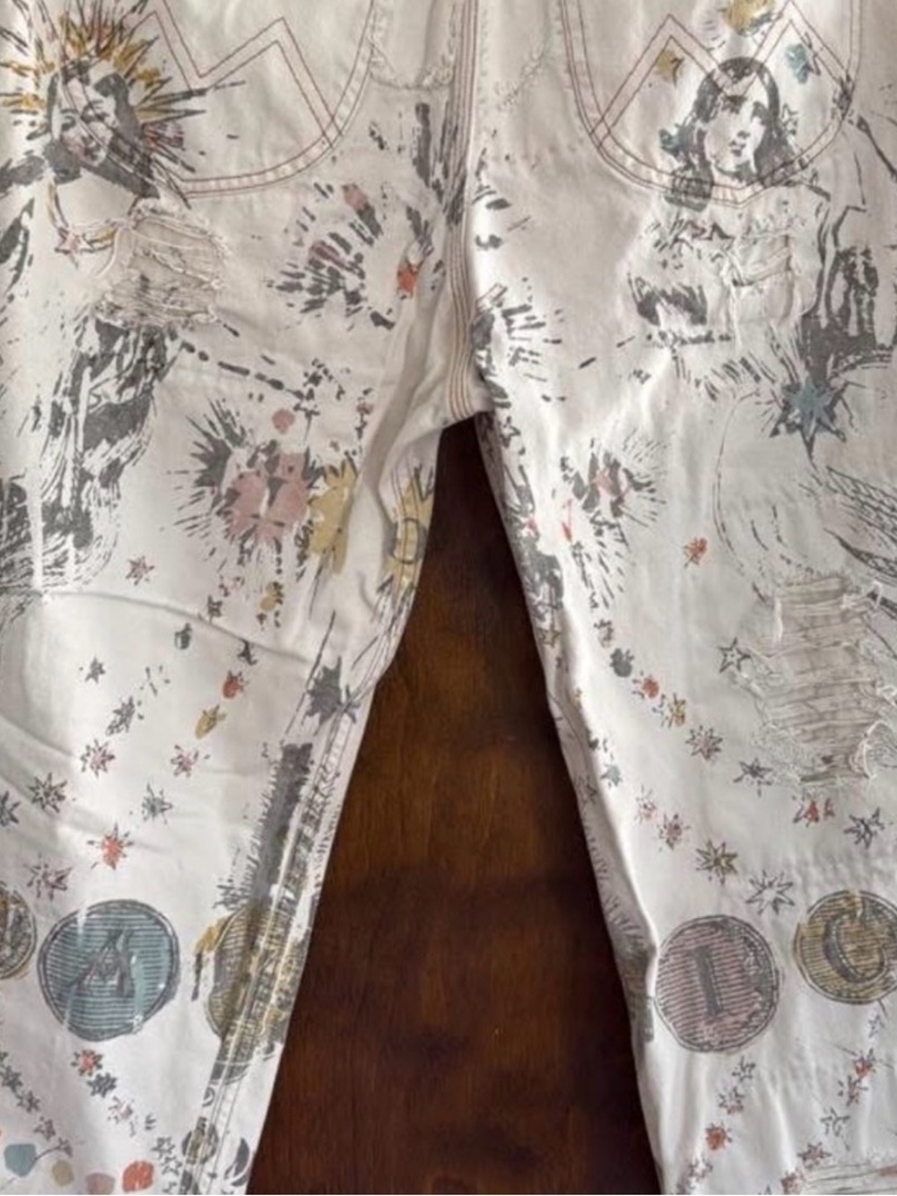 Magnolia Pearl Off-White Distressed Wide Leg Jeans with Eclectic Artwork - Picture 5 of 7